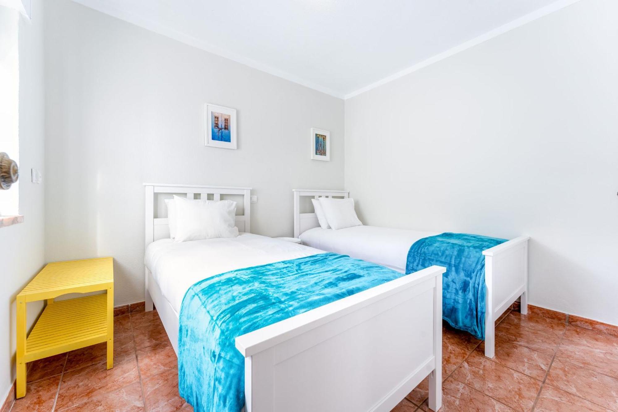 Comfy Flat W/ Rooftop Beach View By Lovelystay Бургау Экстерьер фото